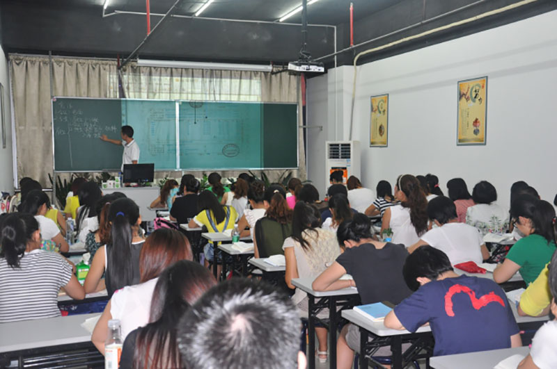 上(shàng)課場(chǎng)景